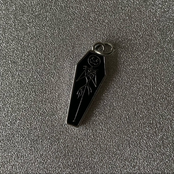 🌈 Jack Skellington in coffin pendant charm - Picture 1 of 4